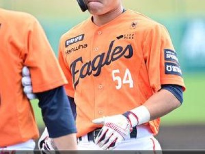 루키가 안타 1위 등극에 김경문 감독 눈빛 달라져