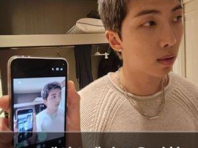 RM 패션쇼에서 근육 외형 뽐내며 화제