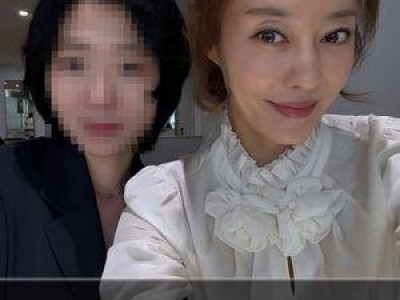 이지현 팬들 반응에 놀란 듯