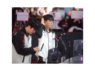 KT 시즌 첫 승을 노리며 선수 교체했지만 결국 패배