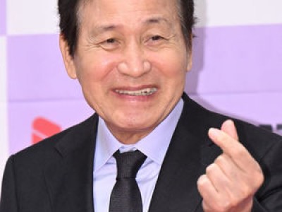 안성기 심정지로 병원 이송 연예계와 팬들 응원 쏟아져